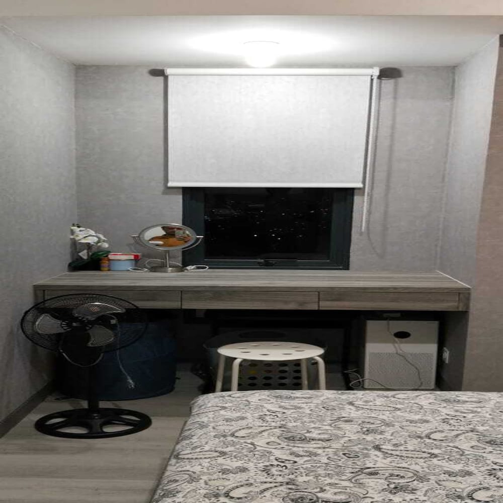 Apartmen Pakuwon Bekasi by Ruang Singgah