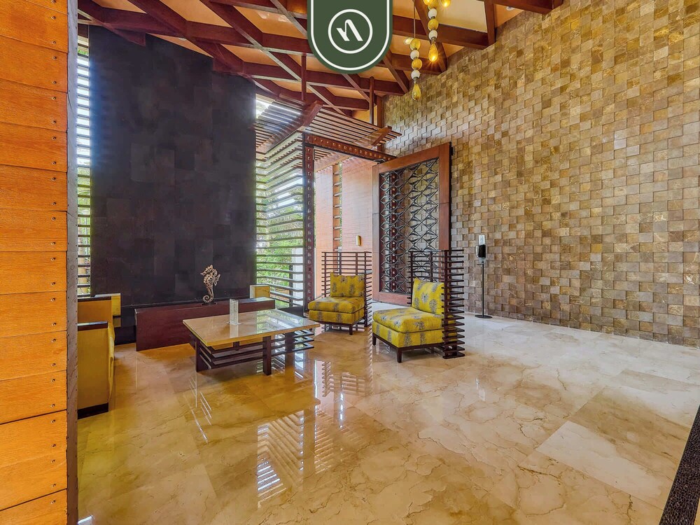 1 BR Condo - Amazing Sunsets From the Roof - Pool