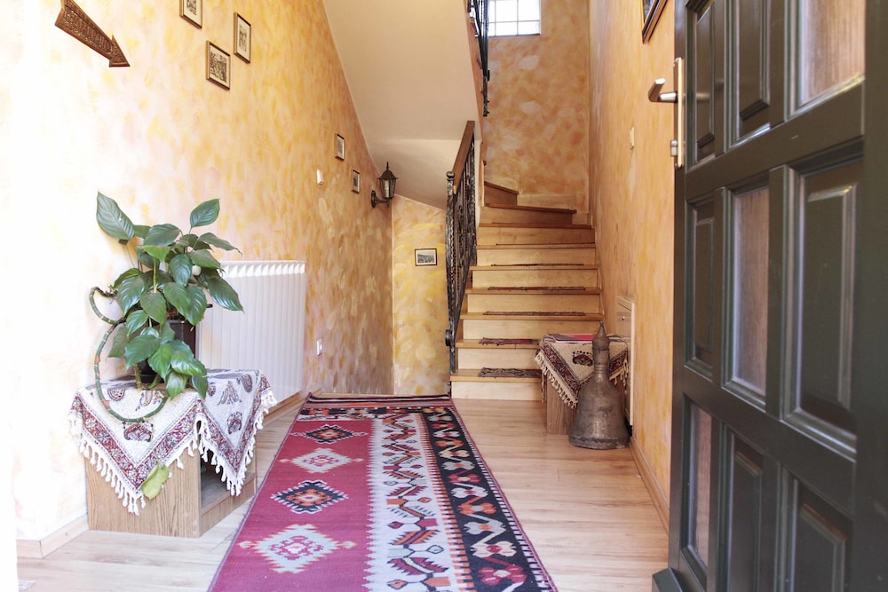 Guest House Kandilj view 4