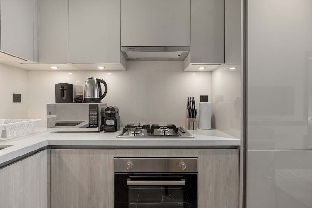 Modern 1BR with Balcony Sobha Hartland
