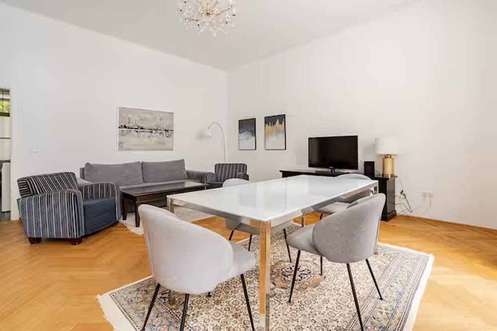 Apartment Rogergasse Check in 15h to 22h