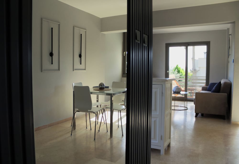 Levon Villa Hotel