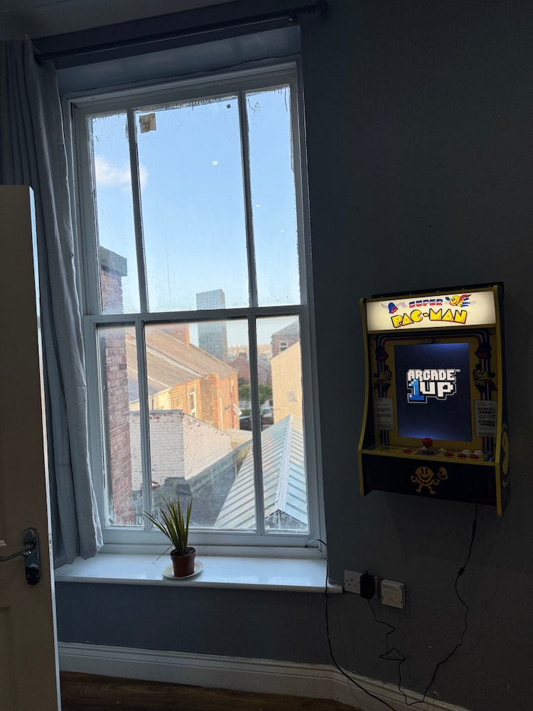 Citycenterapt-4br-wifi-freeparking-retroarcade