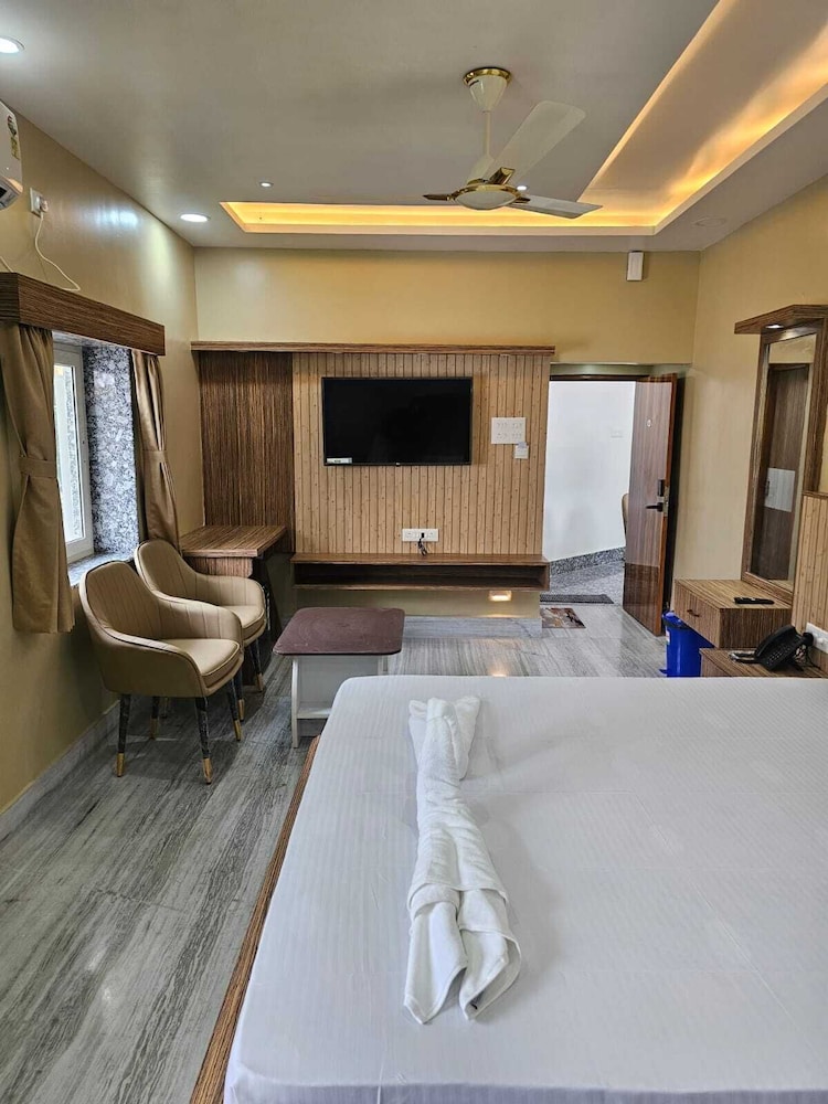 Jowar Hoter & Resort