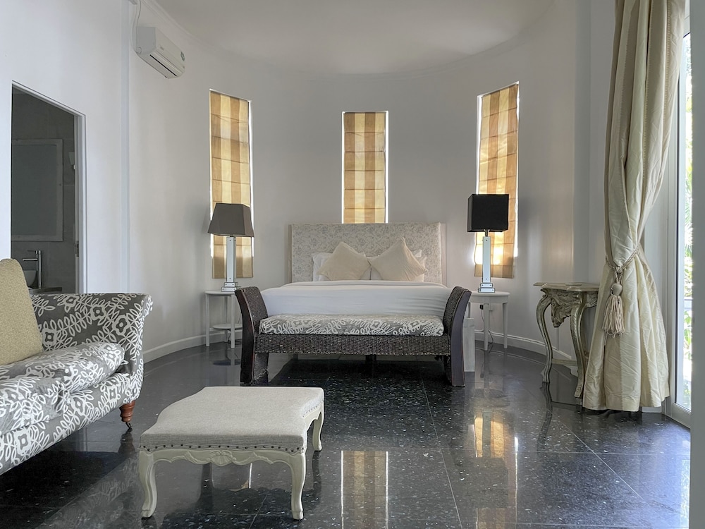 Chateau Elysium photo 2