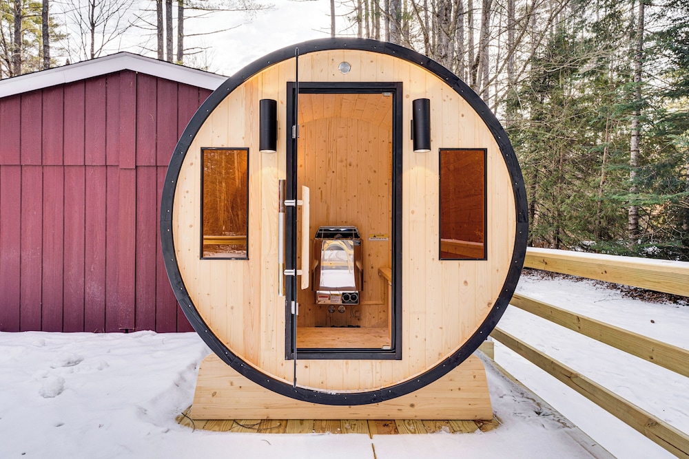 Forested Retreat w/ Sauna: 5 Mi to Schroon Lake