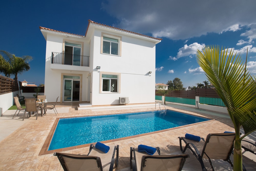 Protaras Holiday Villa Me25