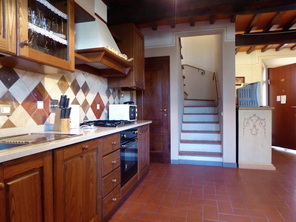Holiday Home in Montecarelli With Pool photo 4