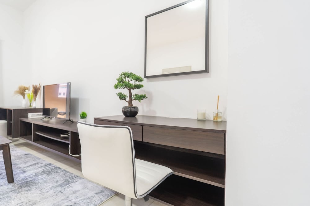 A Gorgeous Studio in Zen 20 That Sleeps 2