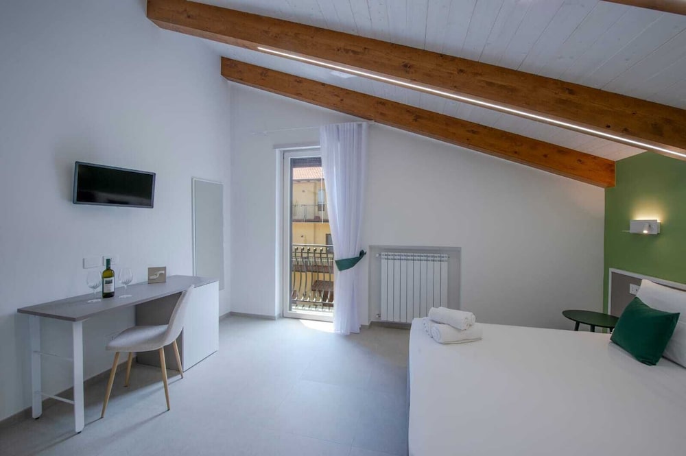 Rossy Palace Amalfi Coast Suites