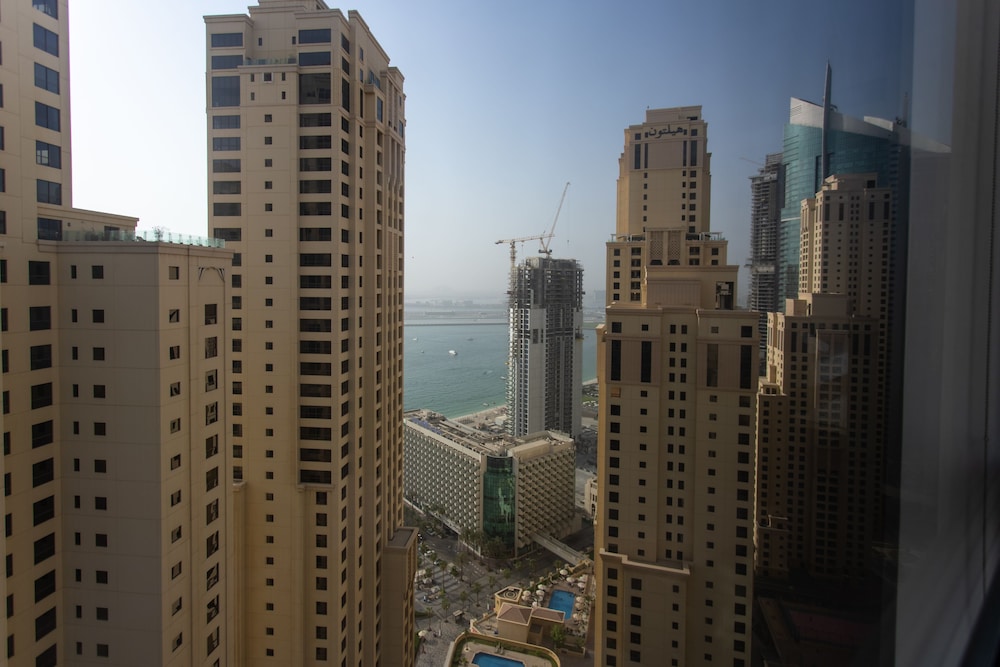Spacious 2 bedroom with Amazing Marina View Rimal JBR