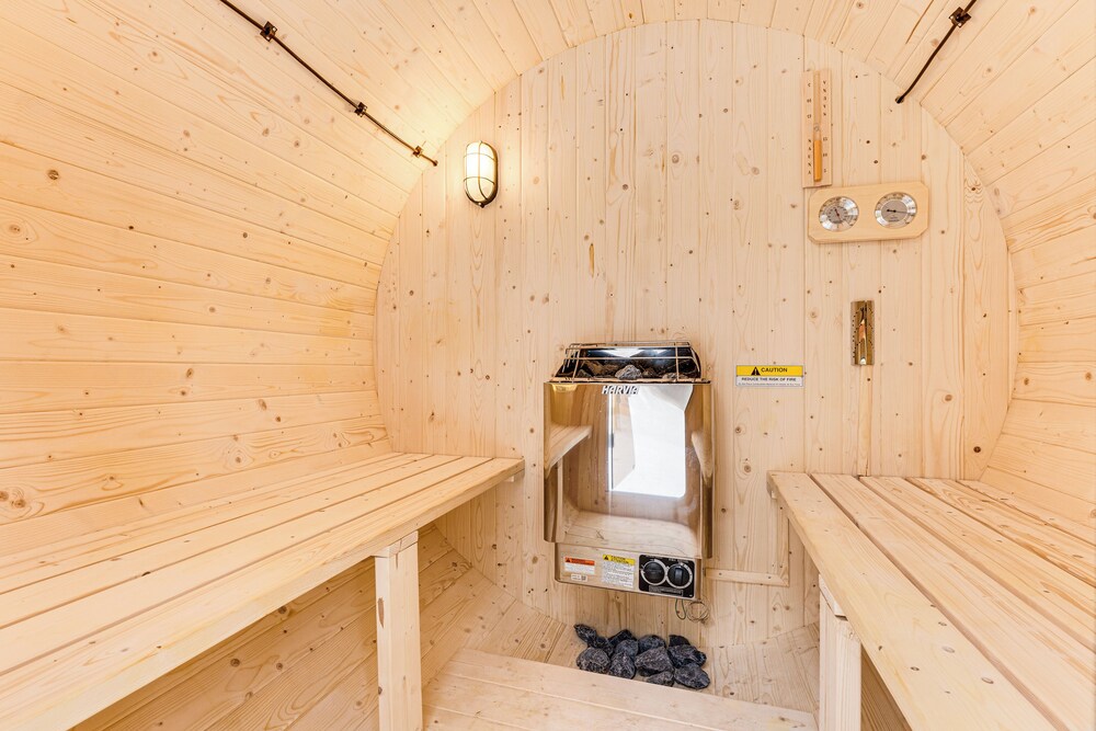 Forested Retreat w/ Sauna: 5 Mi to Schroon Lake