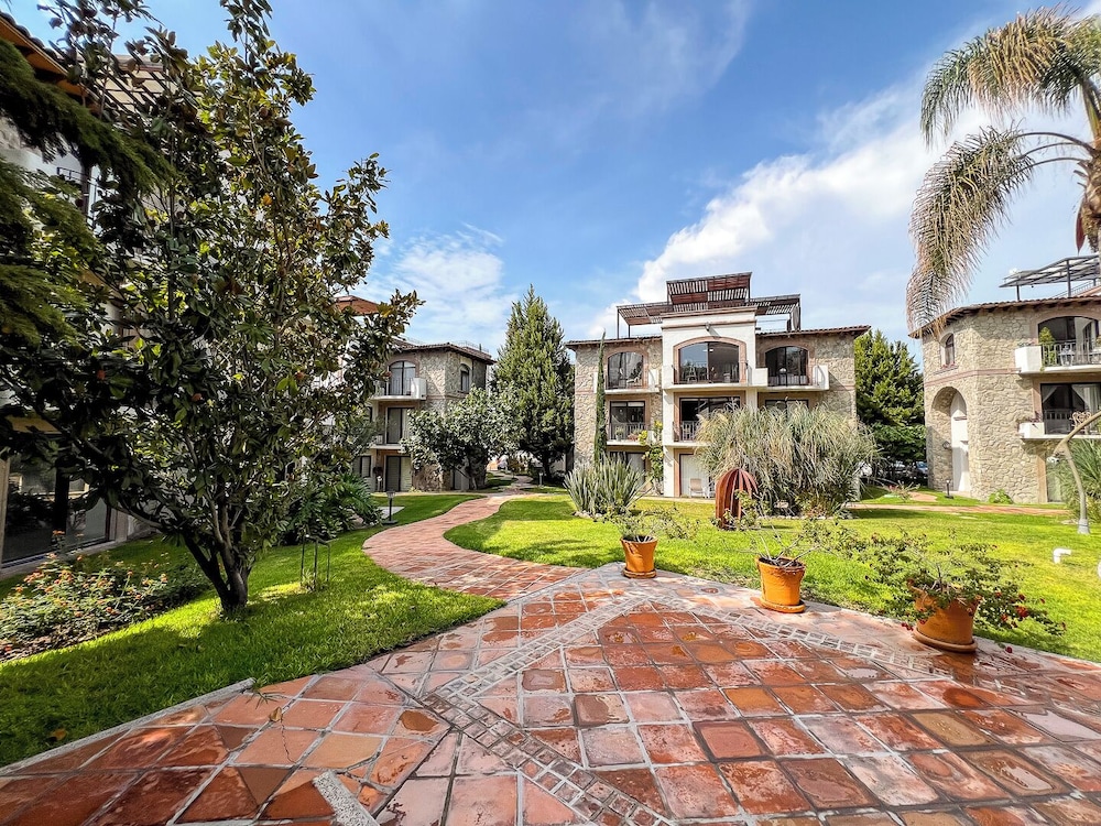 Prime Location w Amenities in San Miguel