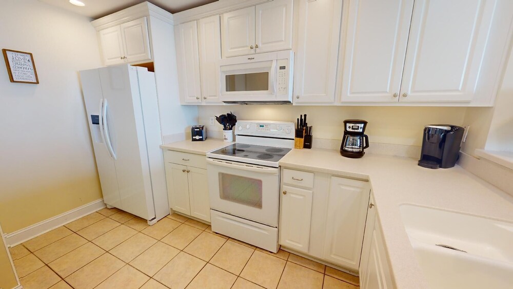 Beach House 2 by Tybee Vacation Rentals
