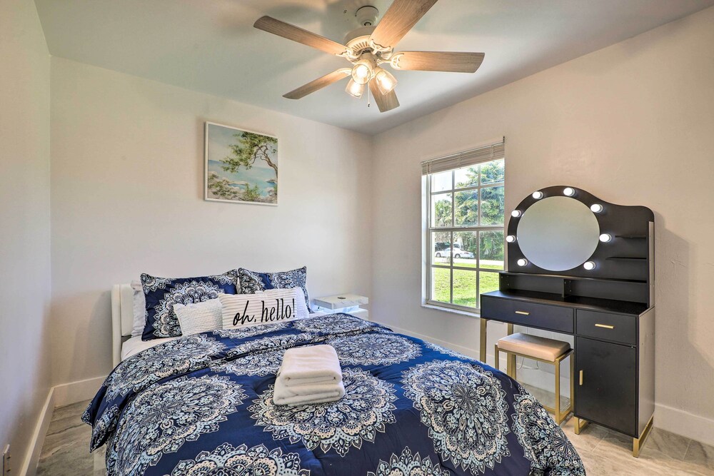 Charming N Fort Meyers Retreat: Pool & Lanai! view 4