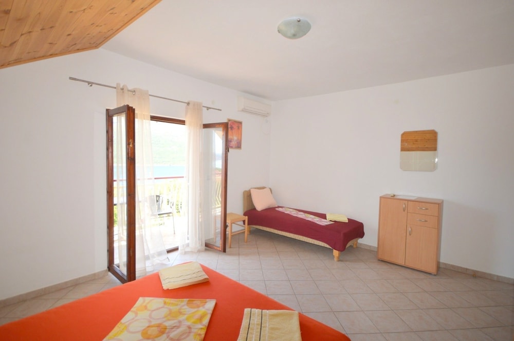 Vavic Apartments view 2