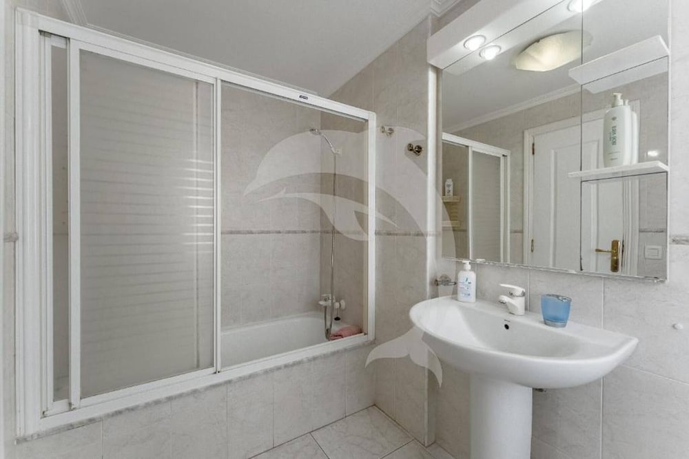 El Médano Apartment With Stunning Pool Views