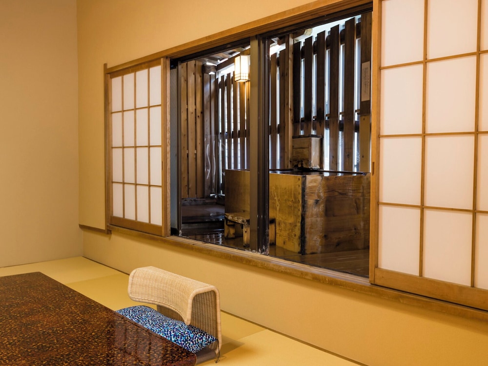 Izuatagawa Onsen Miharuya