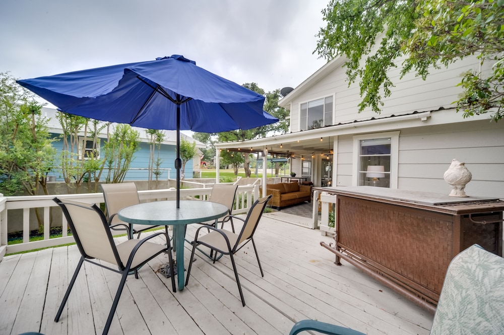 Marble Falls Vacations - Lakefront Granite Shoals Escape w/ Dock! - Property Image 12