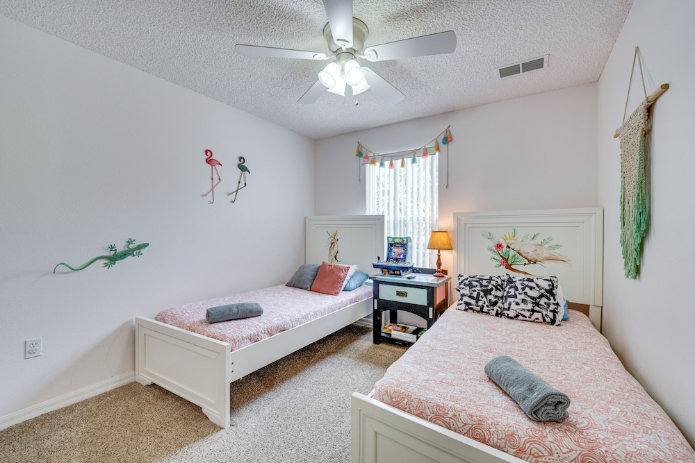 4 Mi to Disney: Emerald Island Resort Home! view 5