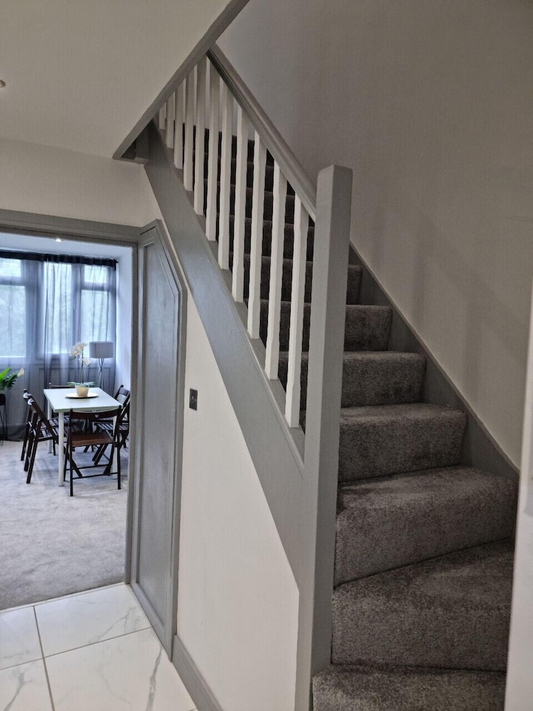 Remarkable 3-bed Apartment in London