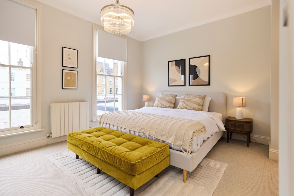 Regent's Park Mews