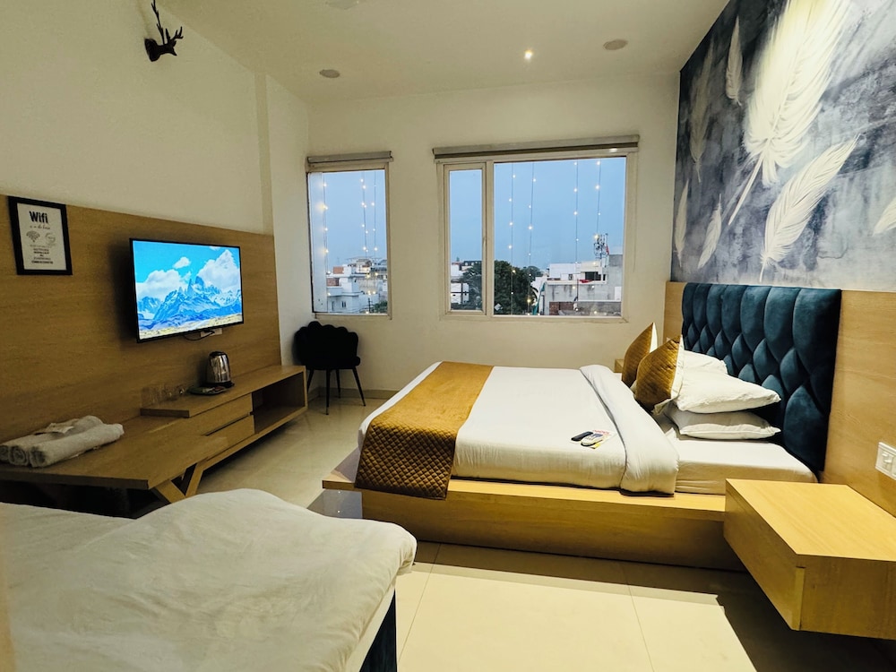 HolidayVilla & Suites Amritsar