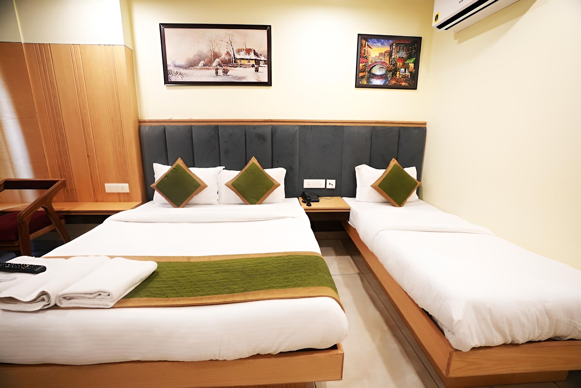 Hotel Aman Imperial at New Delhi Railway Station view 3