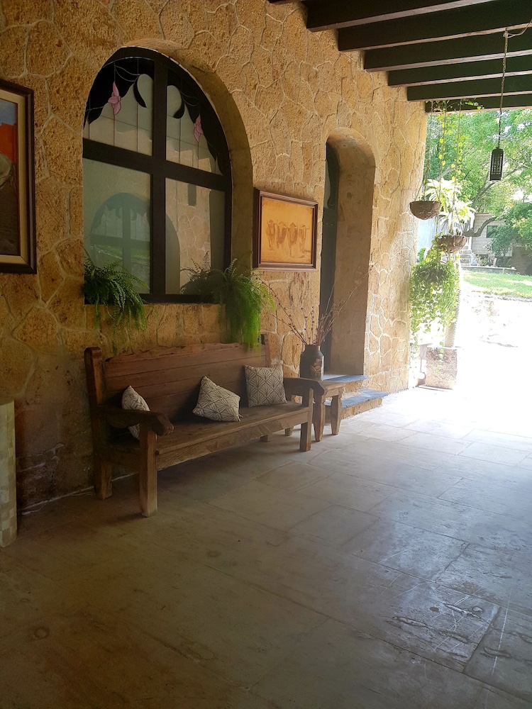 Hotel Rancho Agua Salada - Image 1