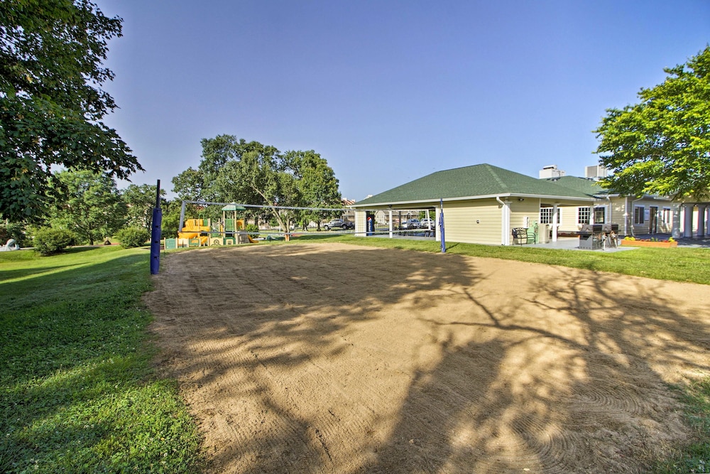 Stunning Water View Pet Friendly, Indoor Pool