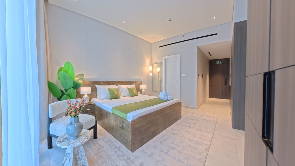 Beverly Boulevard By HMB HOMES