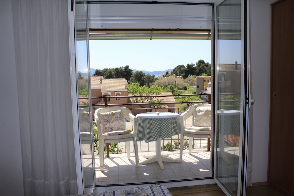 Jagoda - Comfy and Cozy - A2 Desni view 5