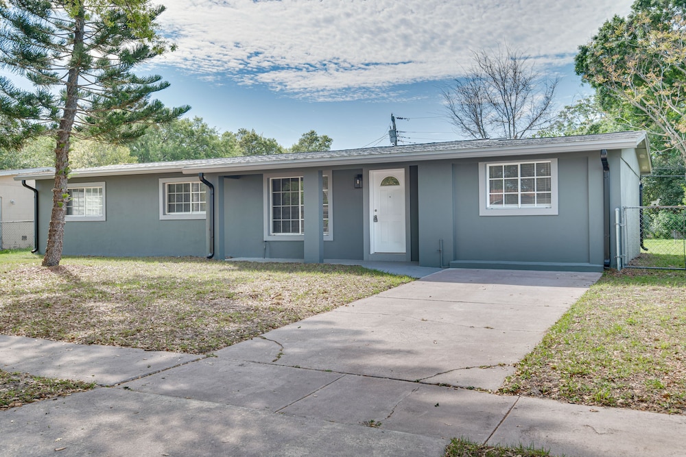 Cocoa Home w/ Large Yard: 3 Mi to Indian River! view 4