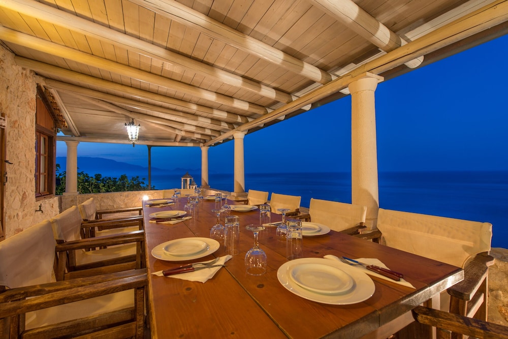 Blue Caves Villas