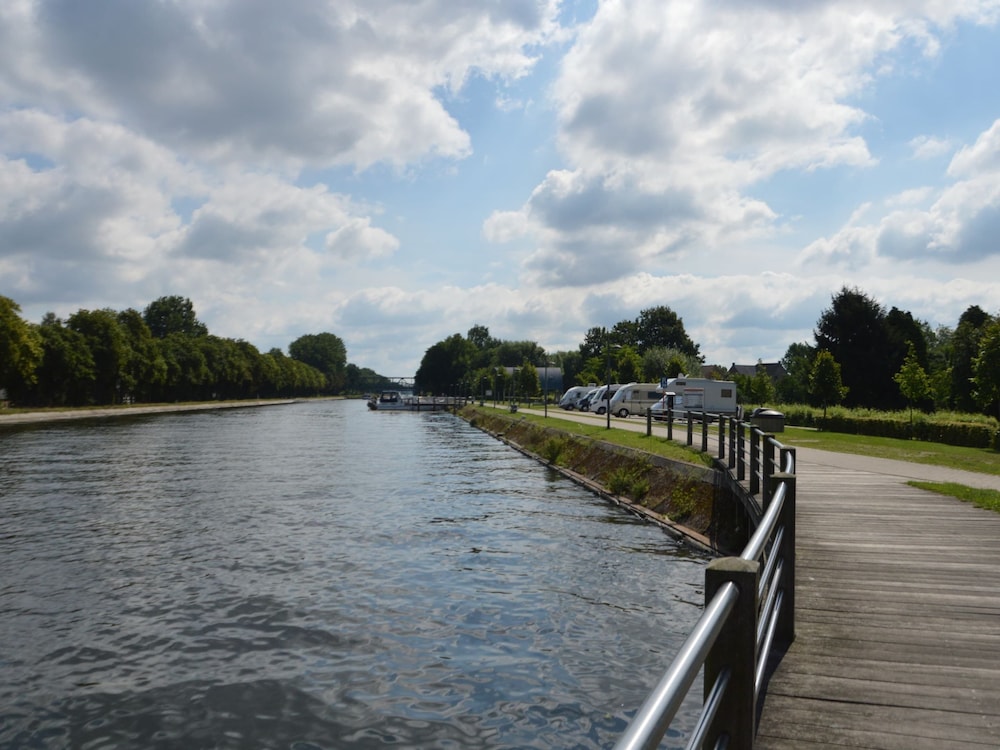 Spacious Villa in Neerpelt near Welvaart Marina, photo 13