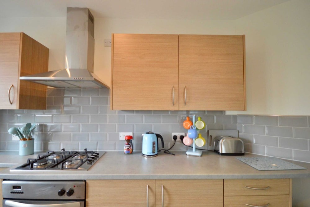 Lovely Modern Flat with Parking Near Airbus, Uwe, MOD view 4