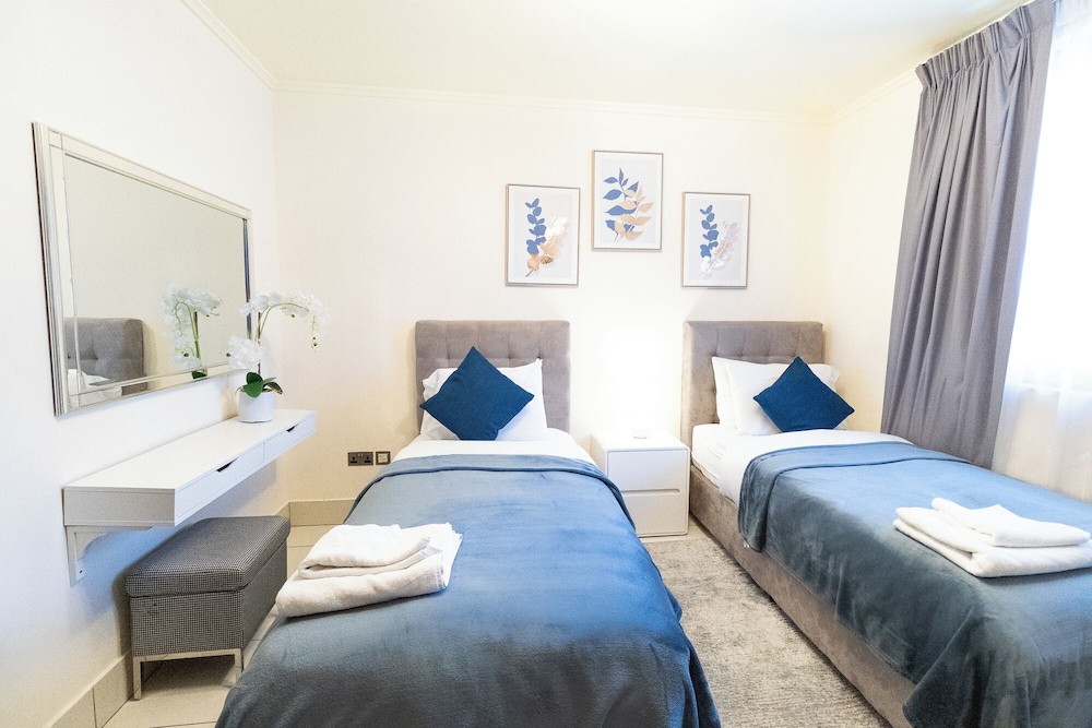Reehan 1 - Happy Season - 2BR - Downtown