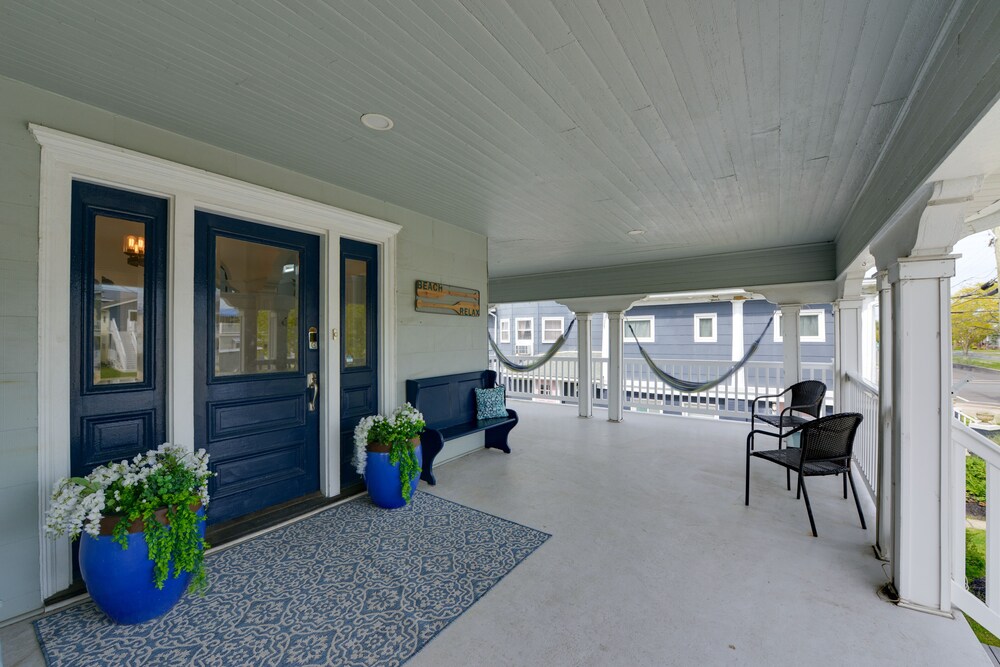 North Wildwood Home w/ Porch ~ 3 Blocks to Beach! view 2