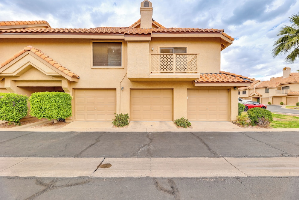2 Mi to Dtwn: Condo w/ Patio in Mesa!