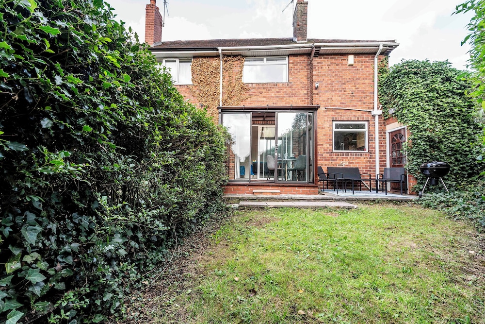 Cosy Home in Stoke on Trent