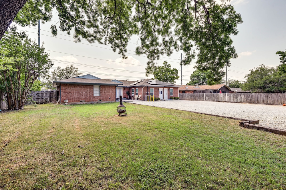 Denton Vacation Rental Near UNT & Downtown!