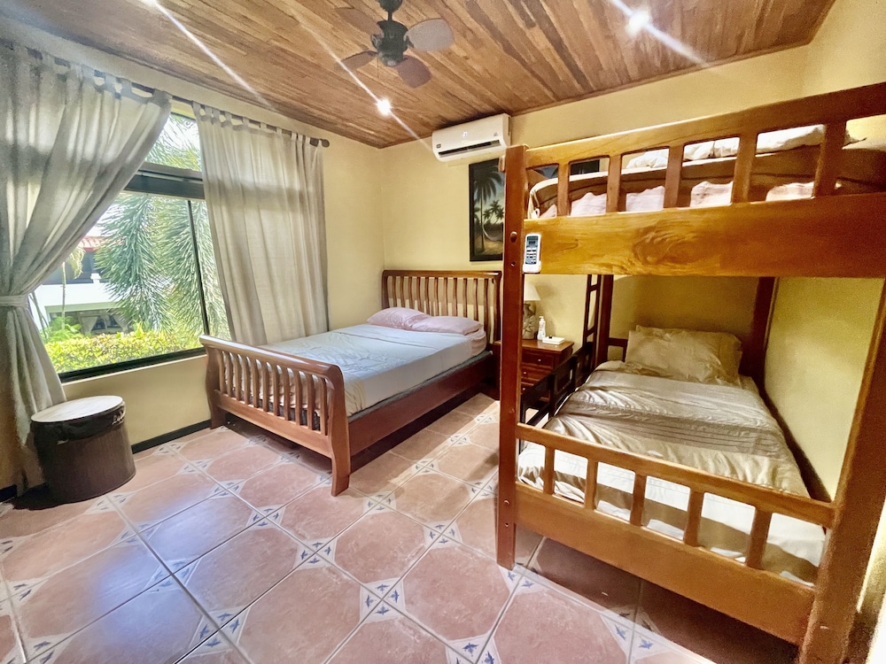 Mountain & Ocean View Retreat - Hermosa Palms 34