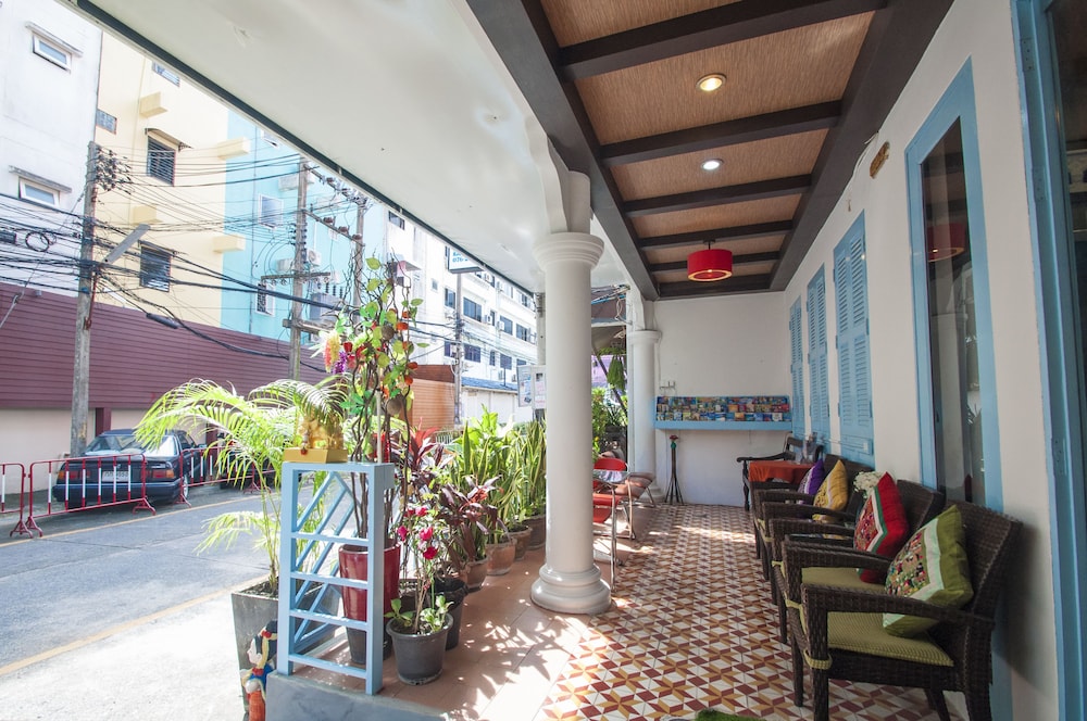 Patong Sino House
