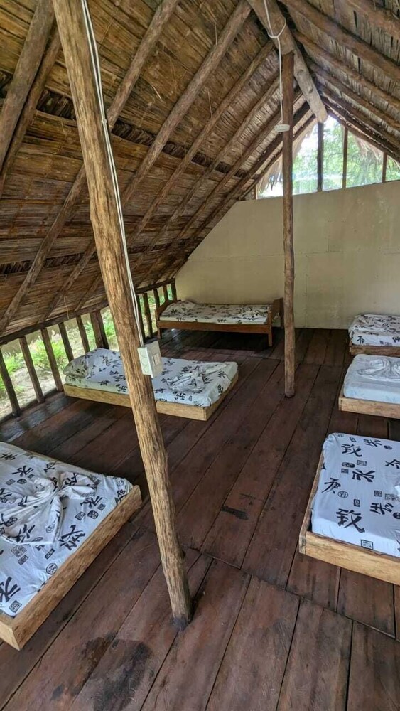 Wira Pora Hostal
