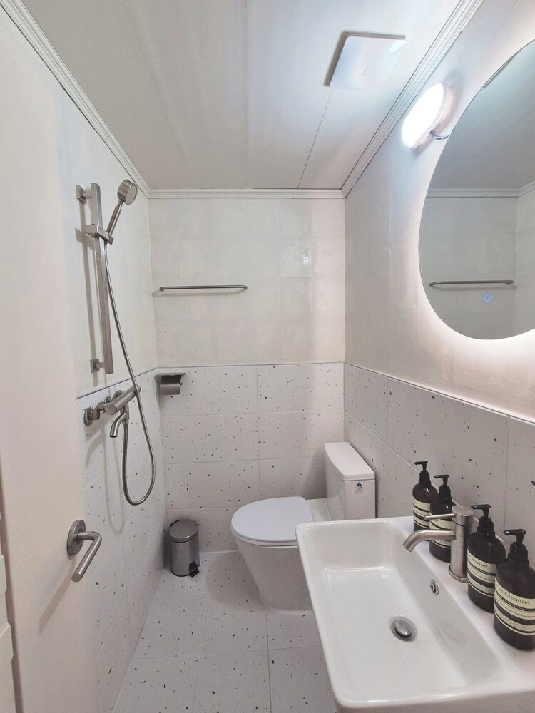 AnOn hostel