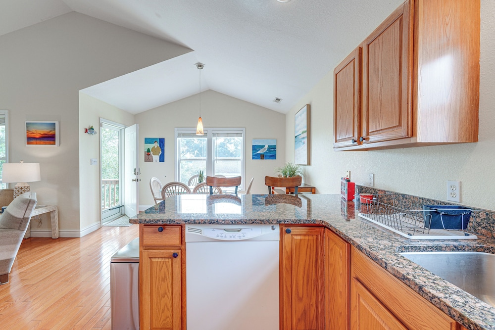 Walk to Beach & Boat Ramp: Home w/ Outdoor Area