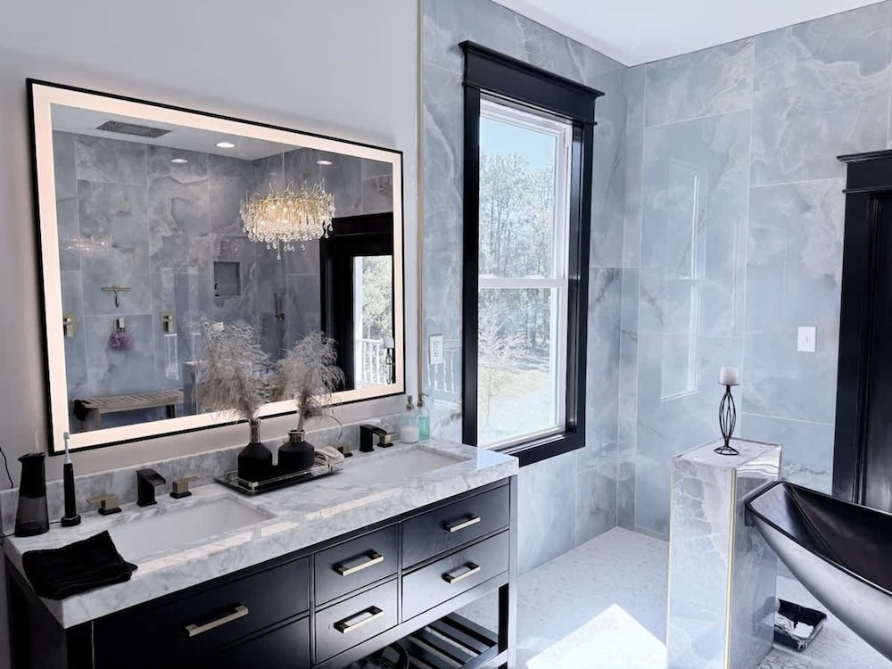 Southern Charm Estate Min From Shopping Beaches