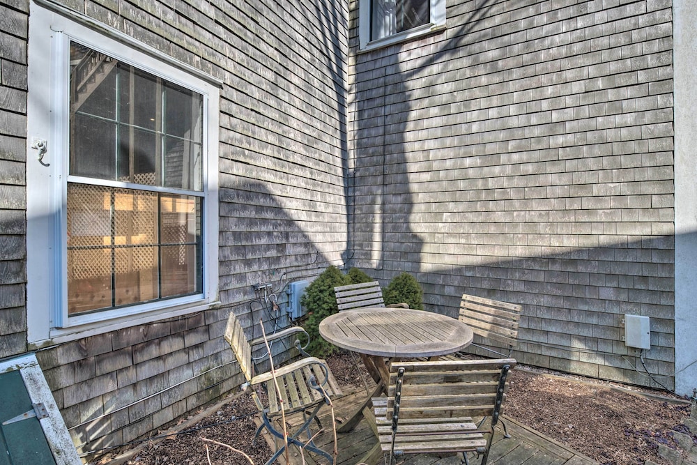 Couples Retreat in Nantucket Walk to Attractions!