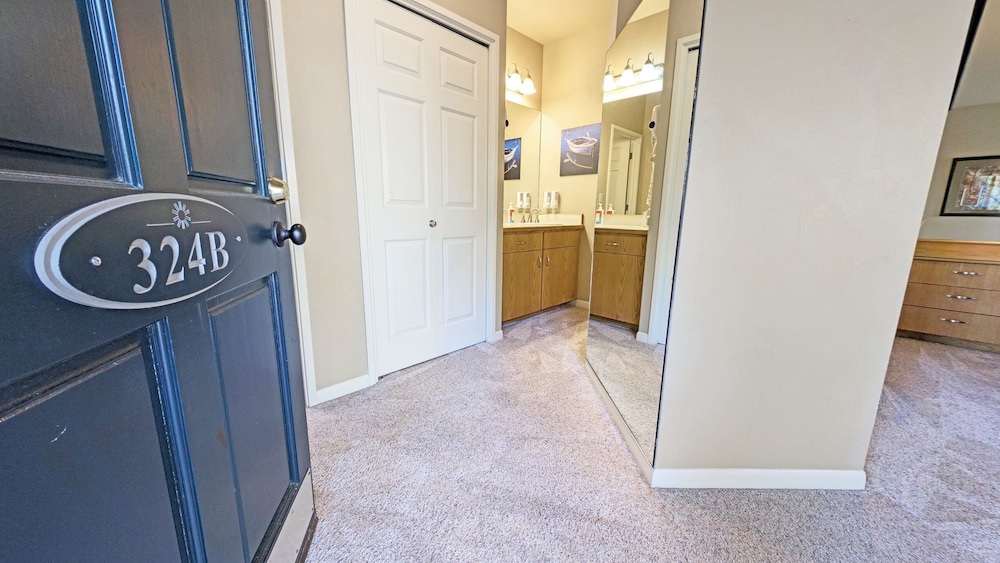 Mt Bachelor Village 324 2 Bedroom Condo