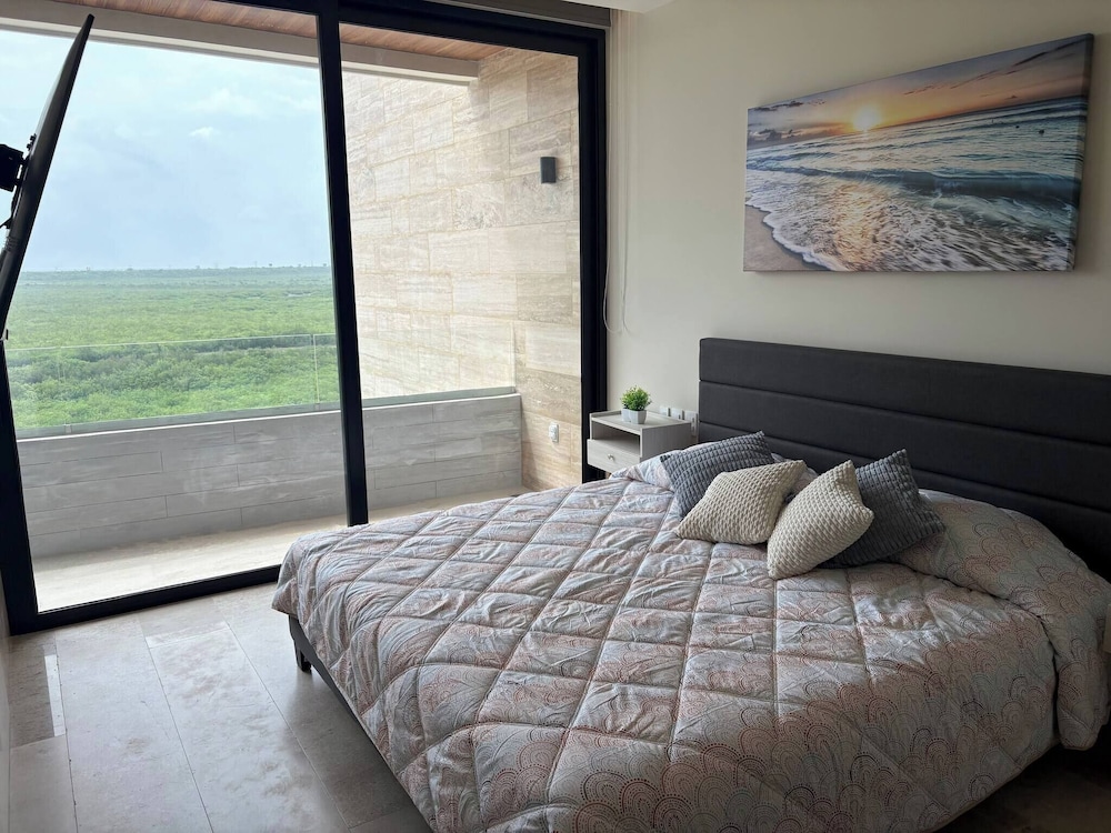 Cozy 1B & 1B Apartment Puerto Morelos With Private Beach